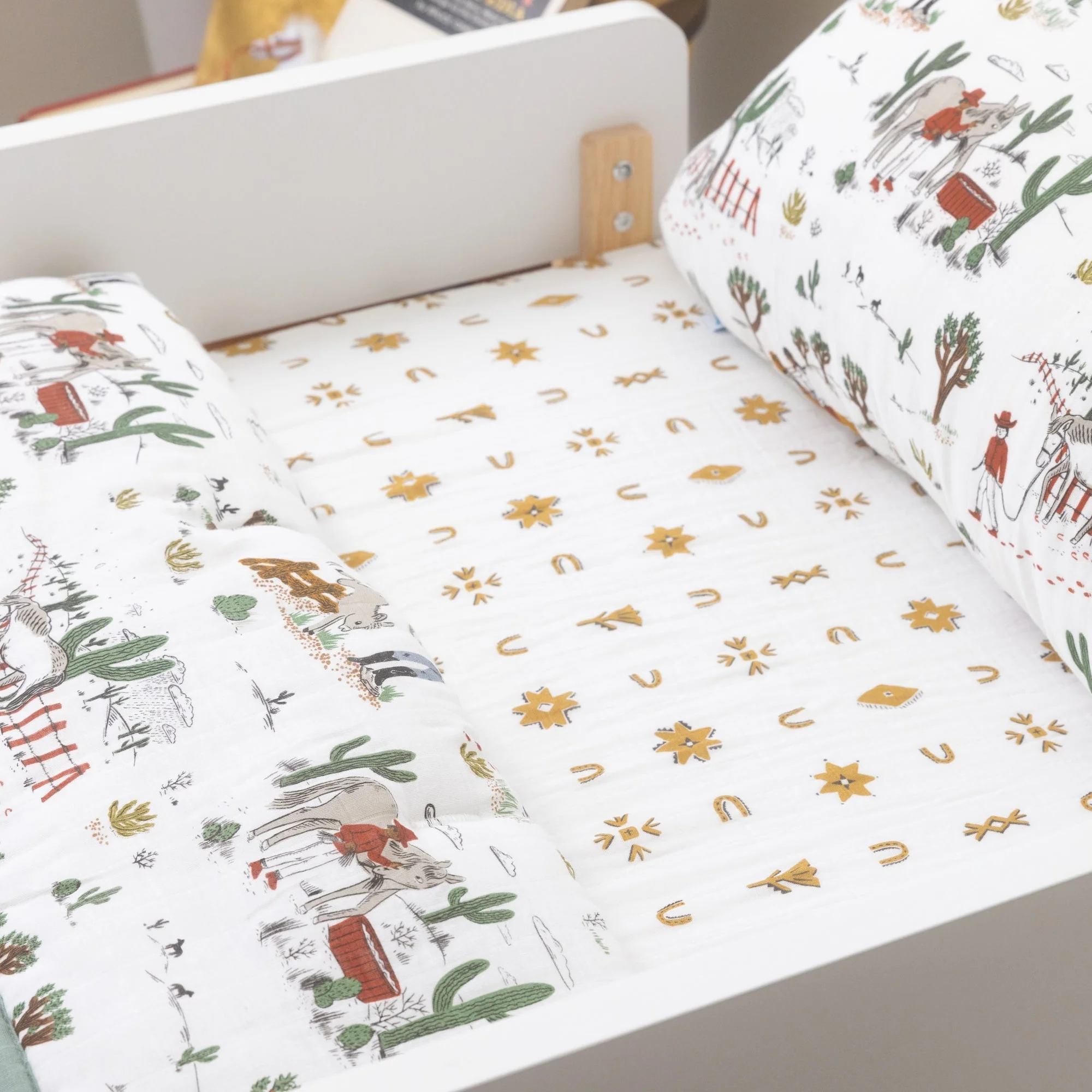 Cotton Muslin Crib Sheet - Conchos - Image 3