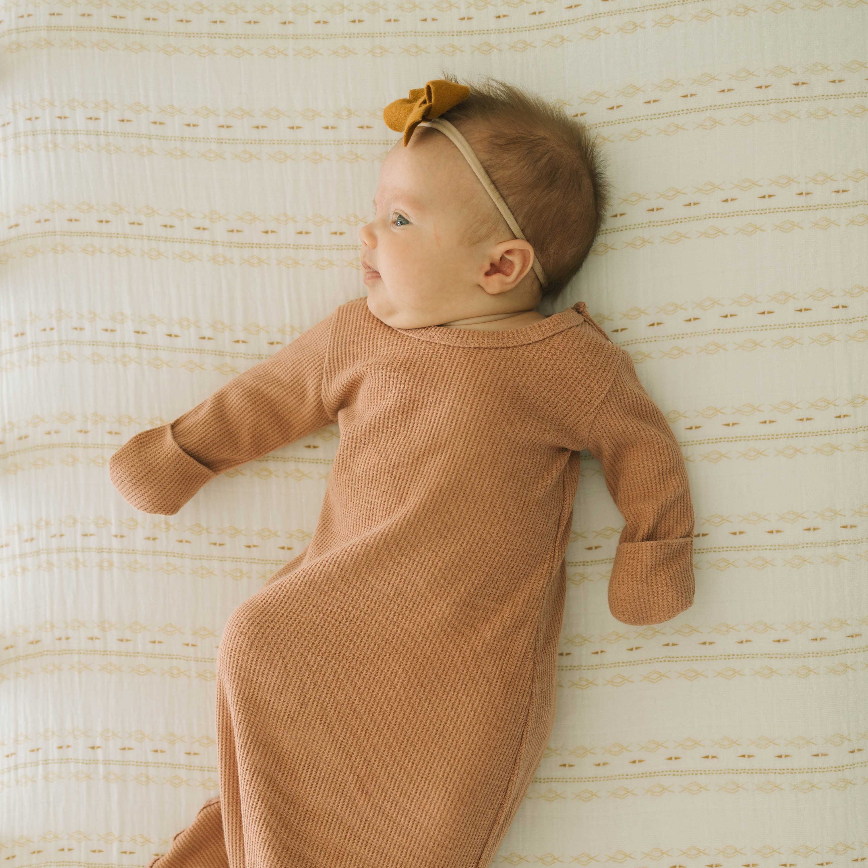 Cotton Muslin Crib Sheet - Gold Diamond-stripe - Image 5