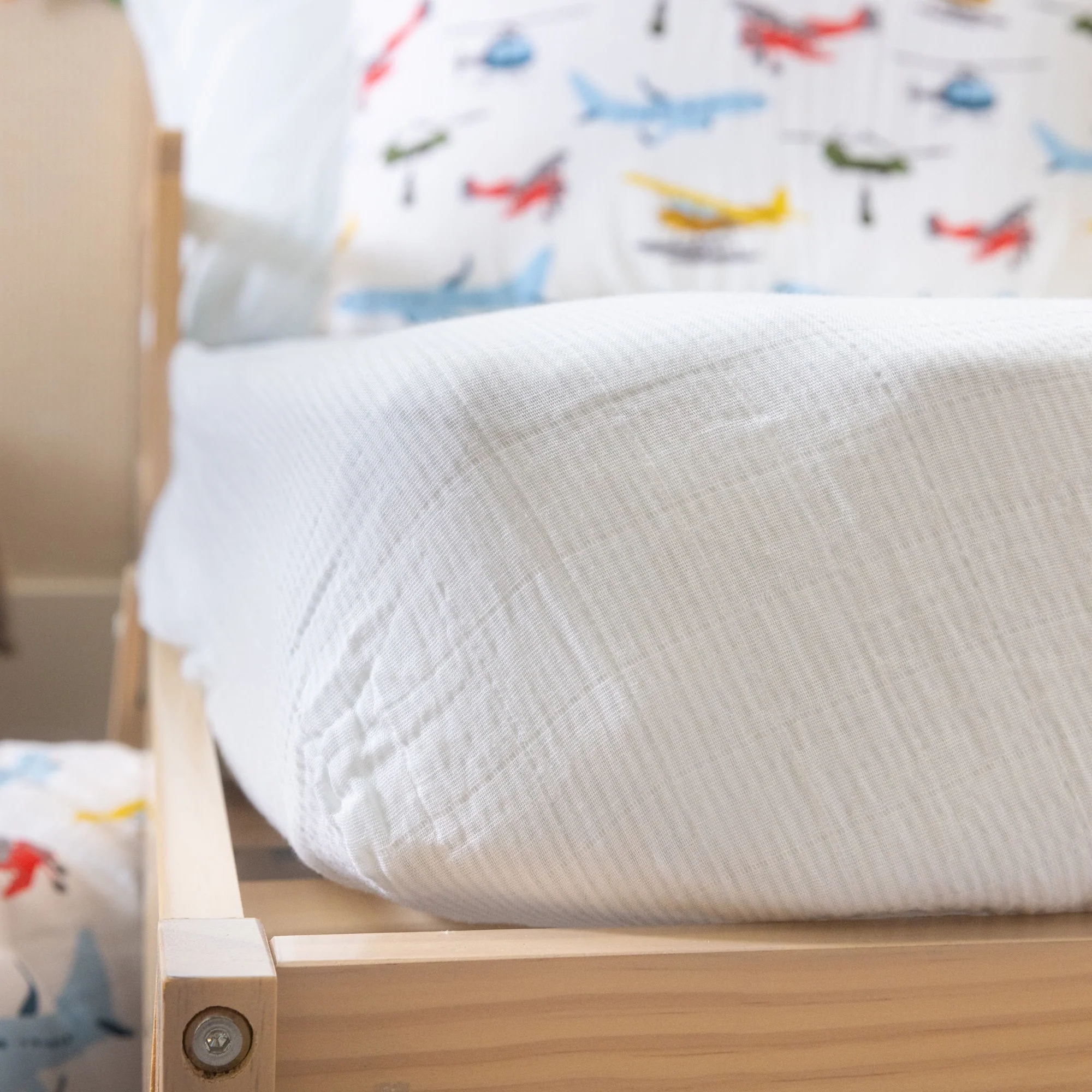Cotton Muslin Toddler Bedding 3 Piece Set - Air Show - Image 9