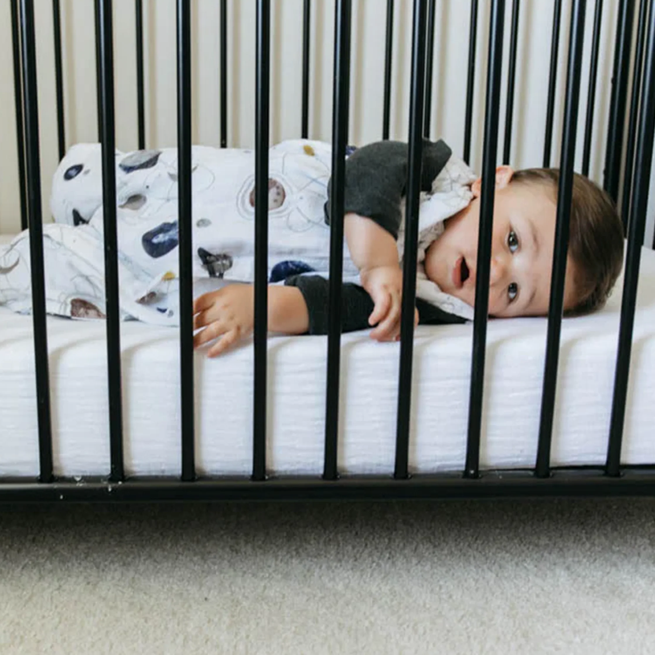 Cotton Muslin Crib Sheet - White - Image 4