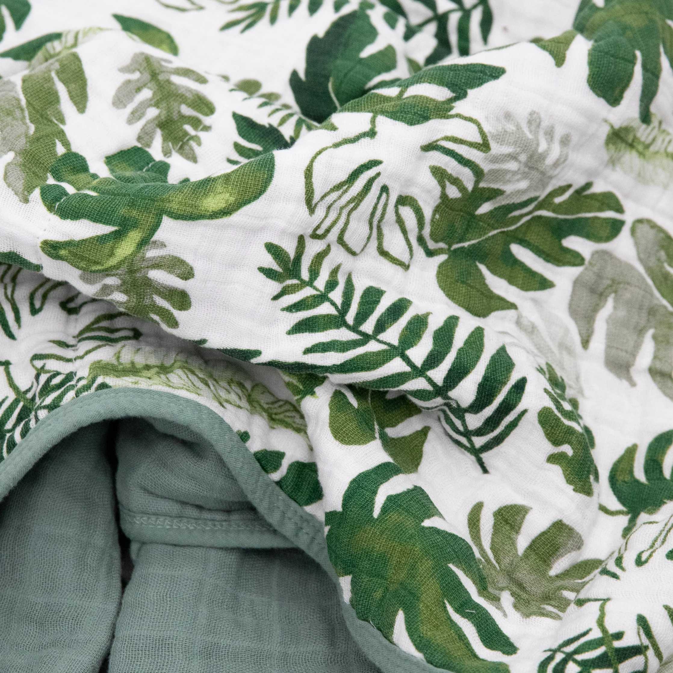 Original Cotton Muslin Quilt - Tropical Leaf - Image 4