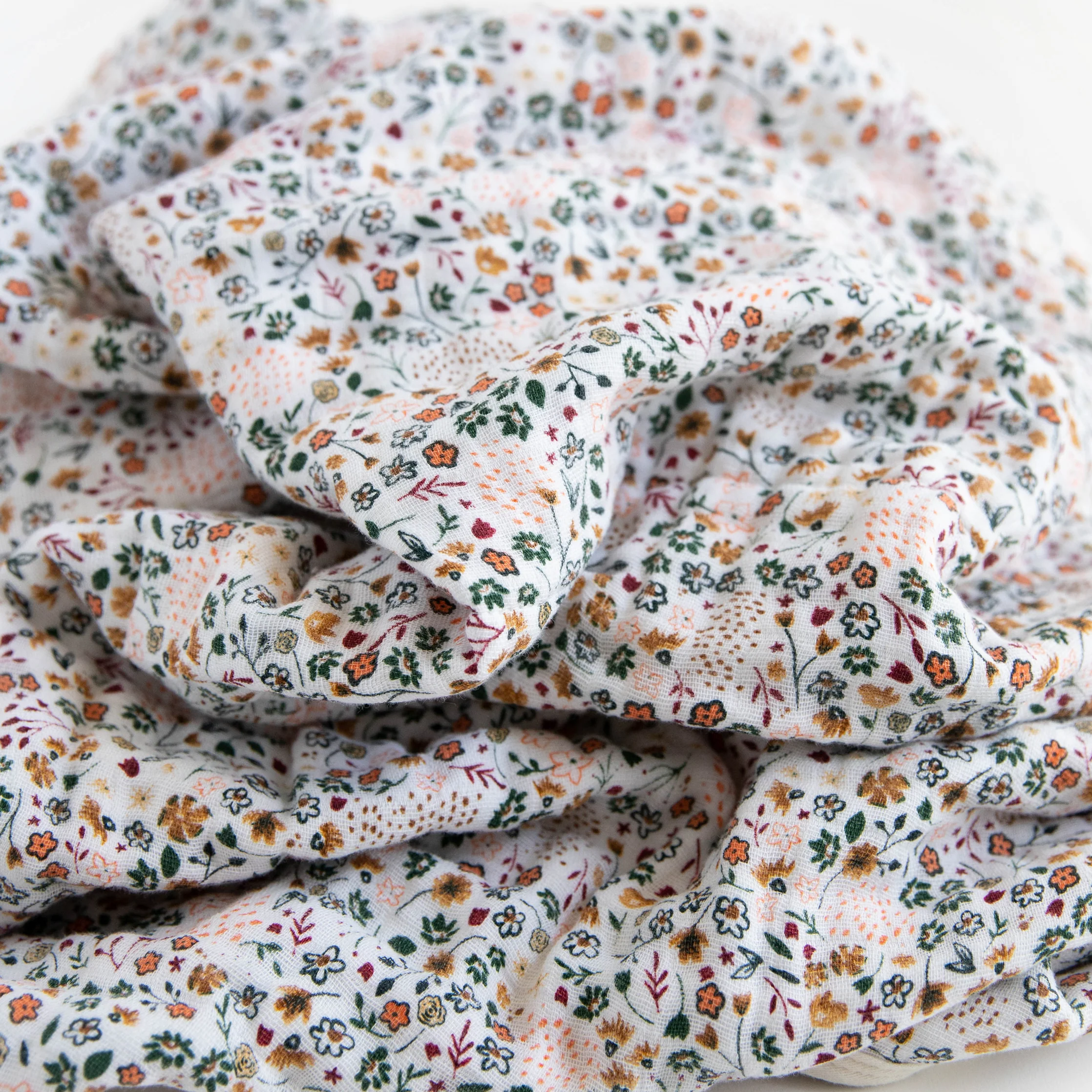 Original Cotton Muslin Quilt - Pressed Petals - Image 4