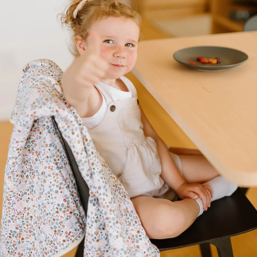 Original Cotton Muslin Quilt - Pressed Petals - Image 6